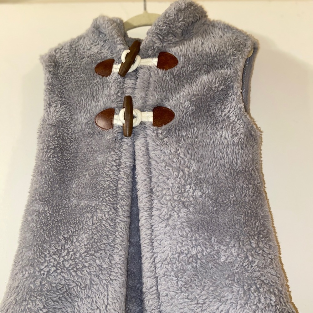 Old Navy Kids Vest with hood size 4t